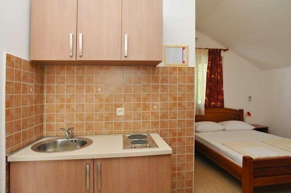 A&n Podkosljun Budva
